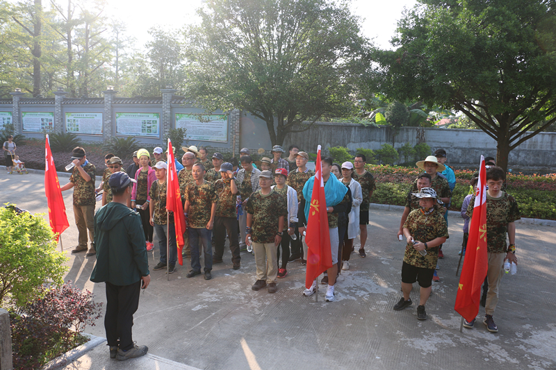 第二天出發(fā)動員(1)_副本.jpg 第二天出發(fā)動員(1)_副本.jpg